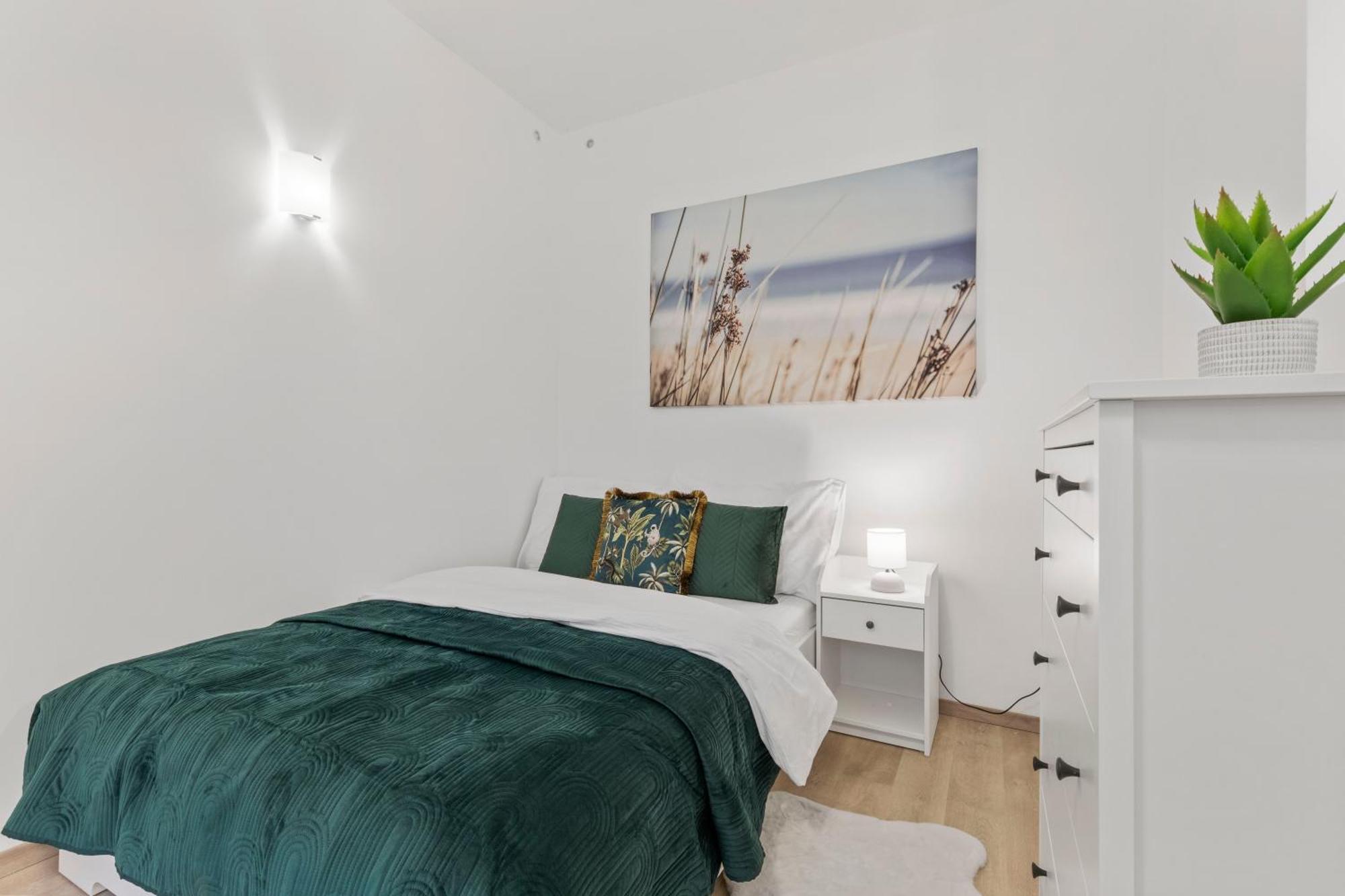 Garden Haven Studio In Old Town Bratislava Extérieur photo
